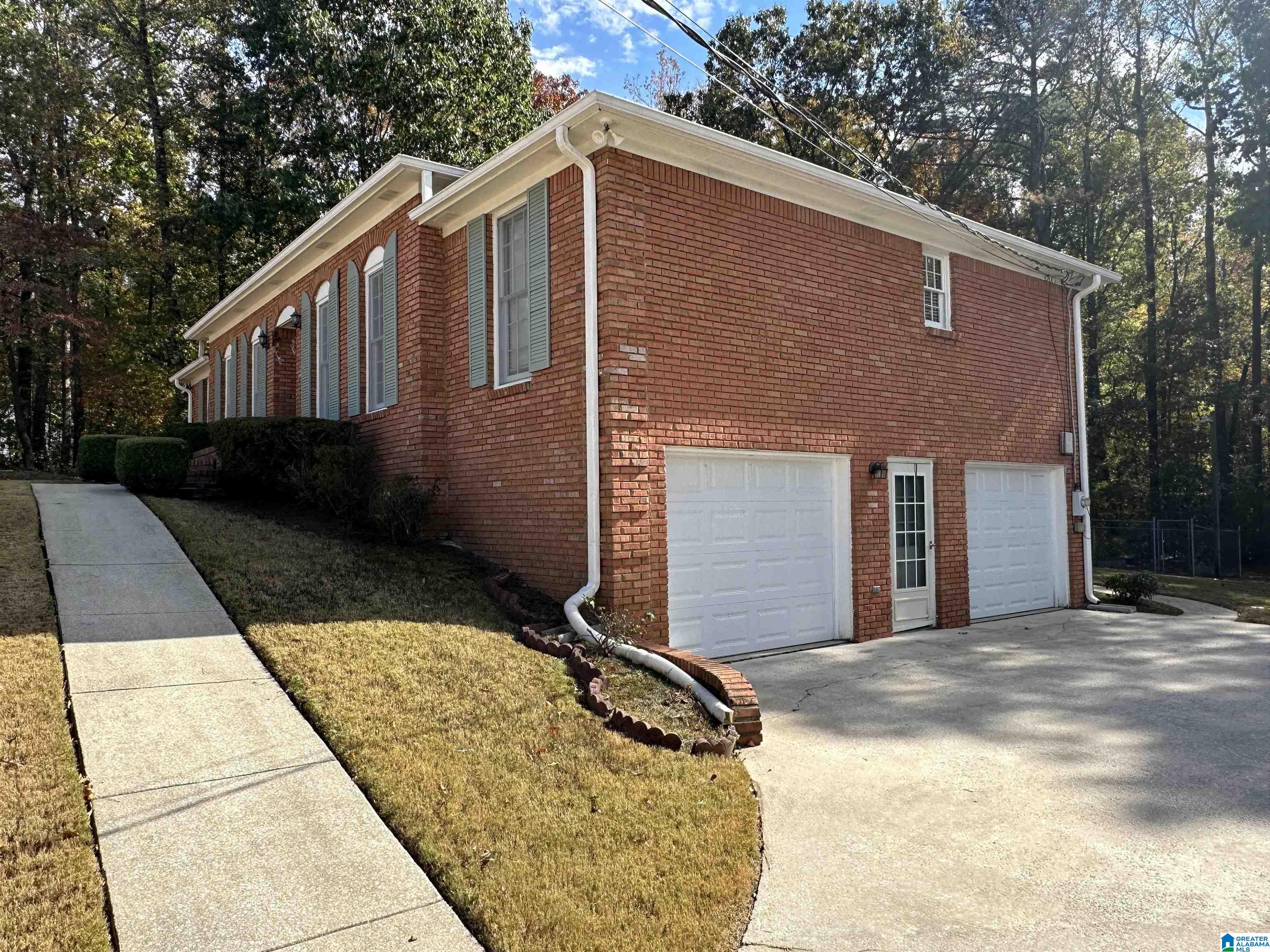 1925 Winewood Road Birmingham, AL 35215 - Photo 3 of 34