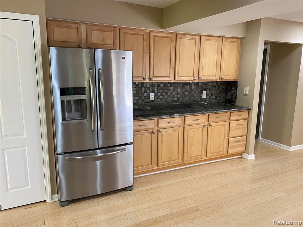 515 Plum Ridge Drive Rochester Hills, MI 48309 - Photo 23 of 46