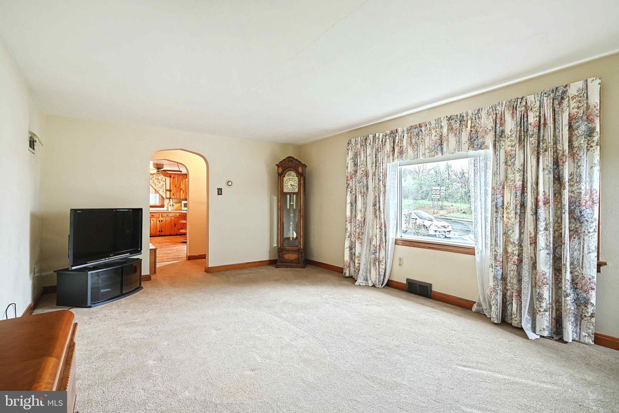 95 Trinity Road York, PA 17408 - Photo 8 of 25 Gallery Image 8