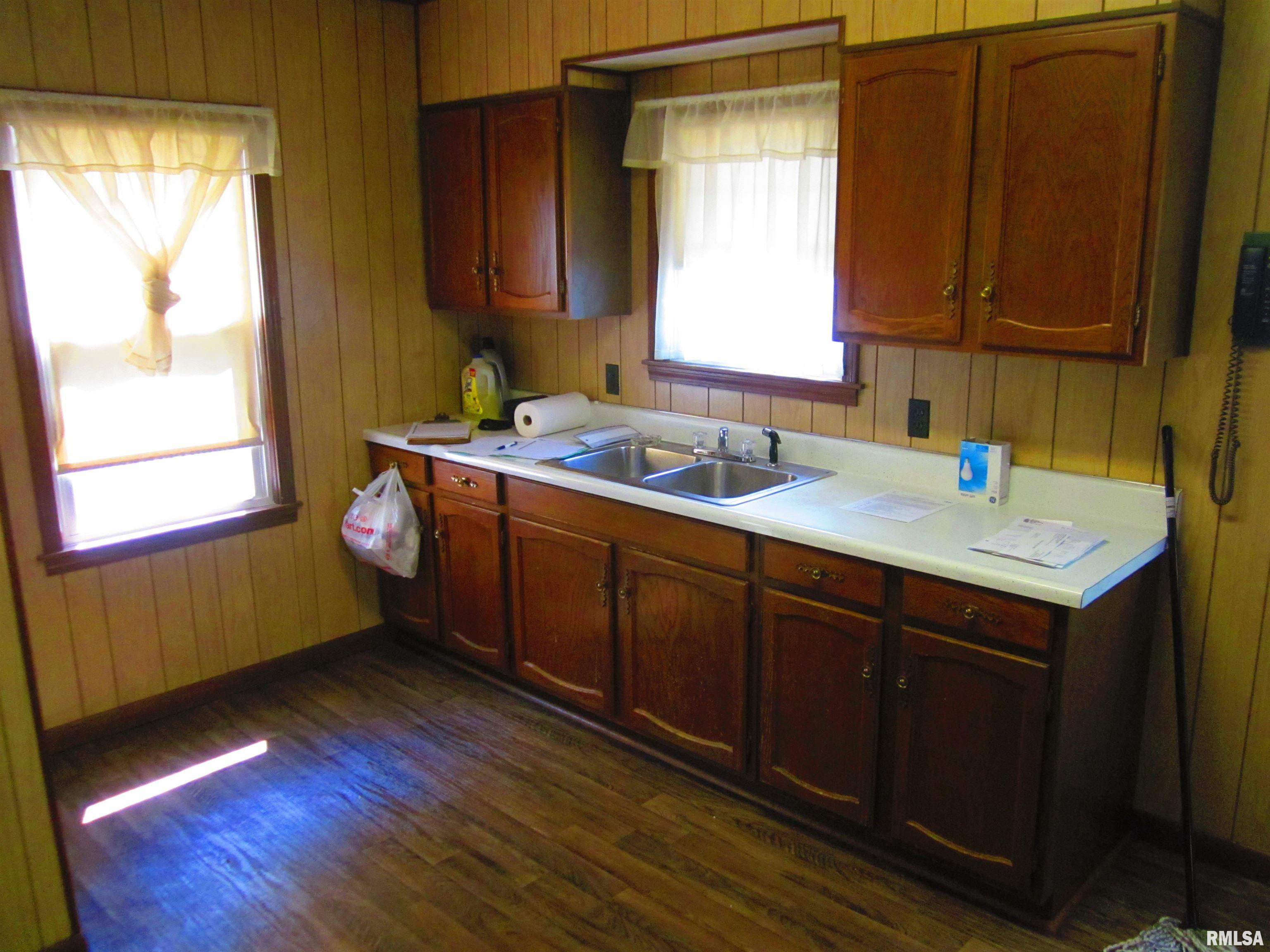 1528 West Monroe Street Springfield, IL 62704 - Photo 7 of 35