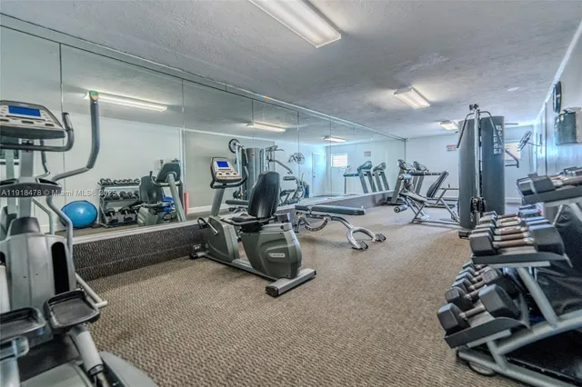 $1,900 | 2271 Northeast 68th Street, Unit 2026, Fort Lauderdale, FL 33308