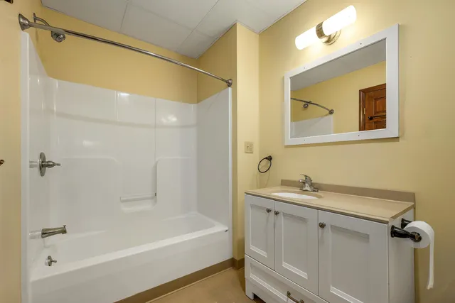 $3,400,000 | 28-29 &42 Railroad & Main Square, Plymouth, NH 03264