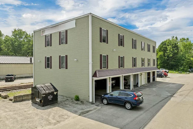 $3,400,000 | 28-29 &42 Railroad & Main Square, Plymouth, NH 03264