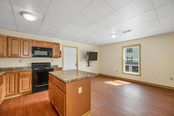 $3,400,000 | 28-29 &42 Railroad & Main Square, Plymouth, NH 03264