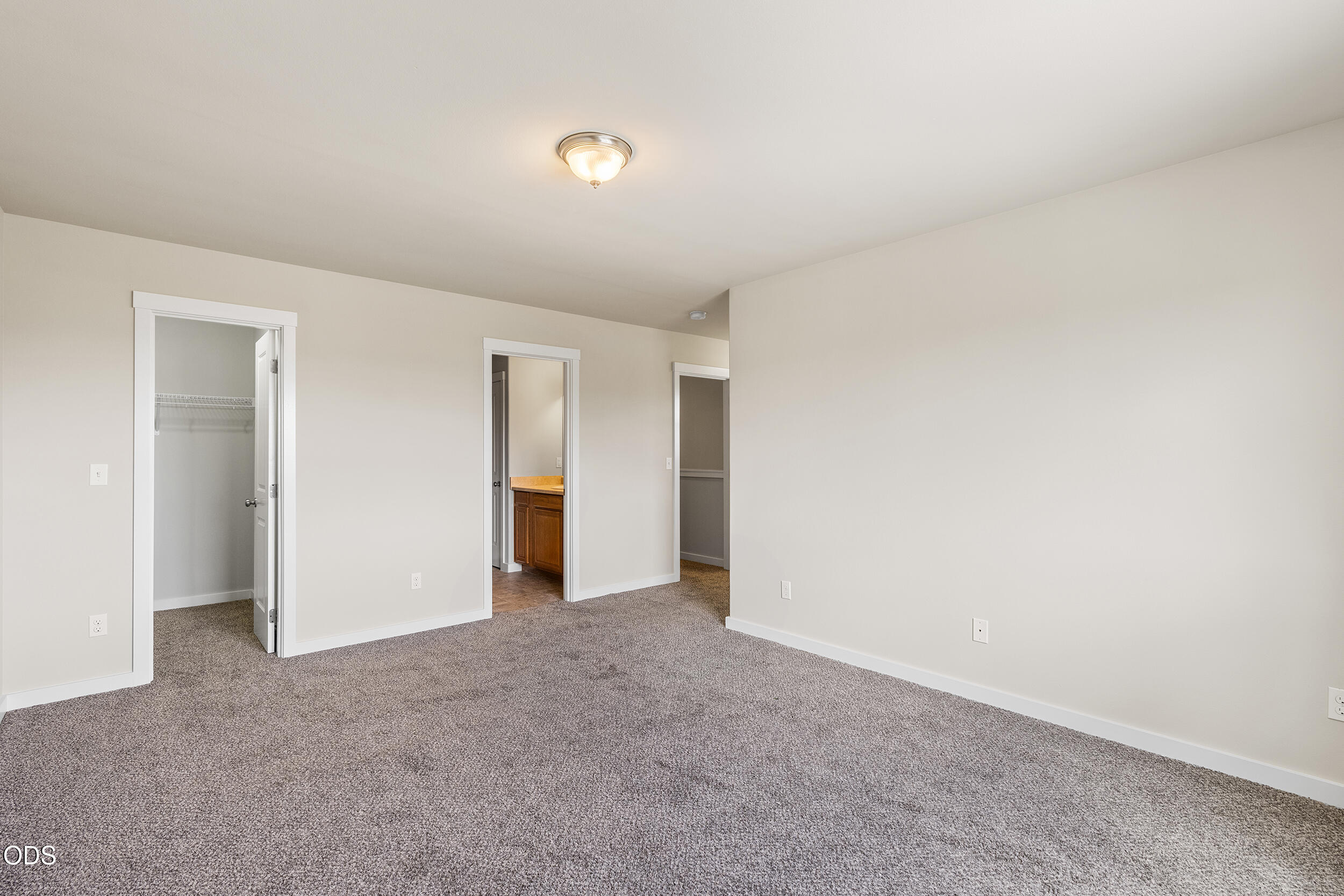 1214 Southwest 27th Street Redmond, OR 97756 - Photo 17 of 35
