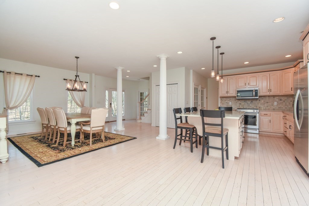 27 Prospect Street Upton, MA 01568 - Photo 7 of 42 Gallery Image 7