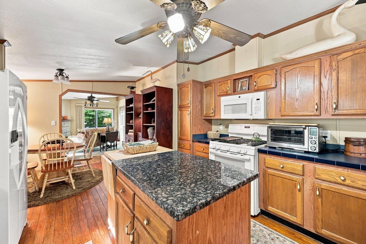 32 Hawaii Lane Rochester, NH 03867 - Photo 13 of 40 Gallery Image 13