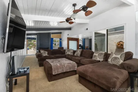 $1,900,000 | 2550 Aster Street, San Diego, CA 92109