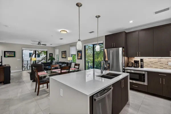 $847,000 | 615 Northeast 22nd Drive, Wilton Manors, FL 33305