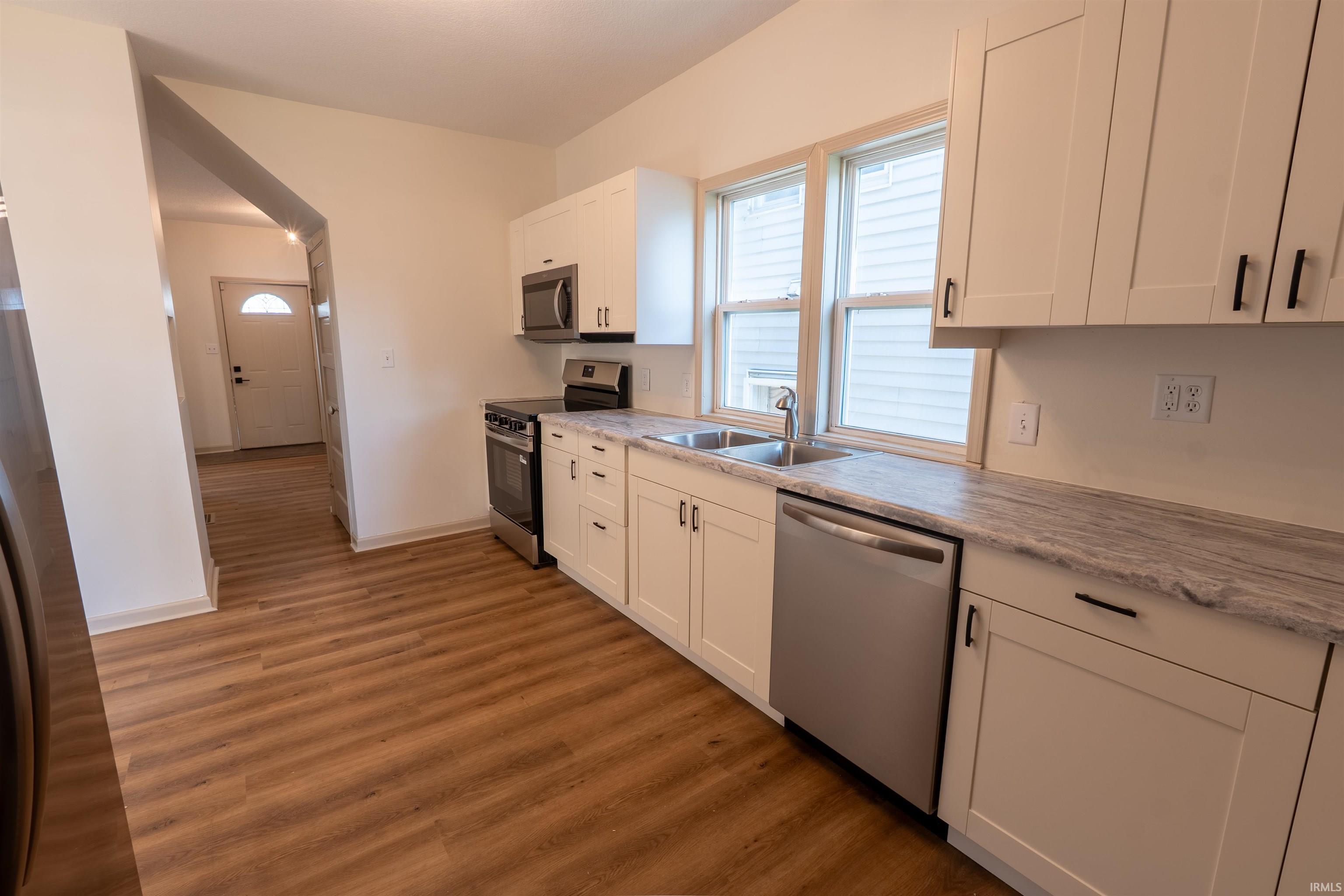 2916 Oliver Street Fort Wayne, IN 46806 - Photo 14 of 31