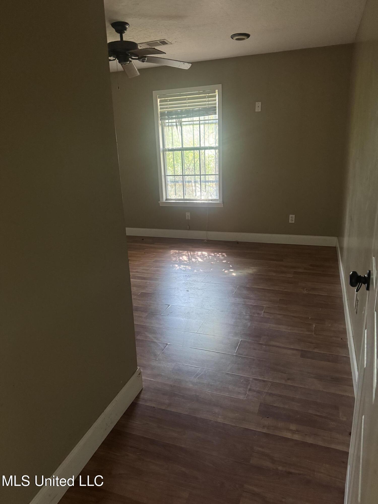 1272 Highway 98 Lucedale, MS 39452 - Photo 16 of 17 IMG_5928