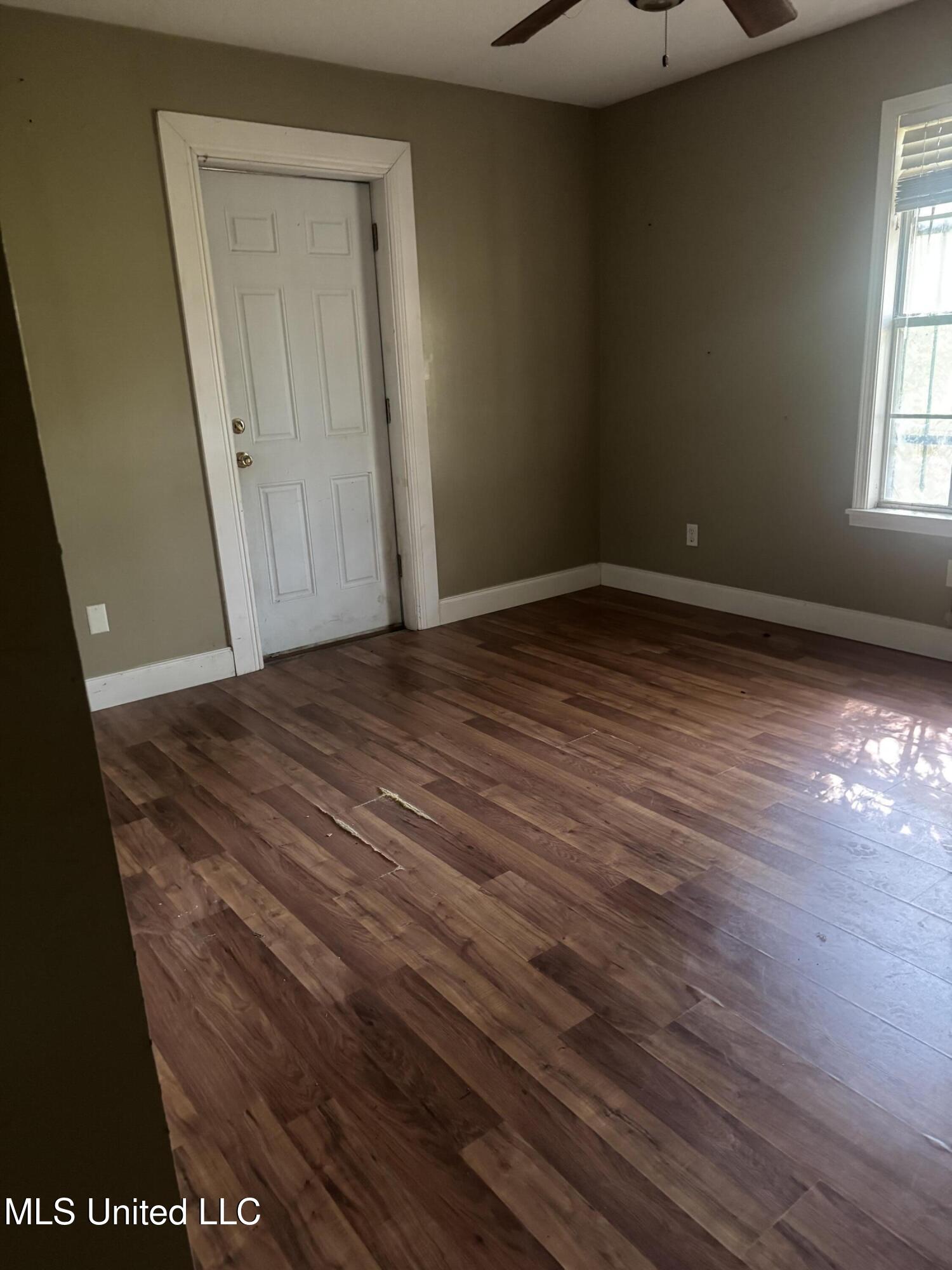 1272 Highway 98 Lucedale, MS 39452 - Photo 17 of 17 IMG_5929