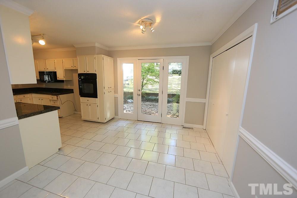 617 Old Farm Road Raleigh, NC 27606 - Photo 4 of 13
