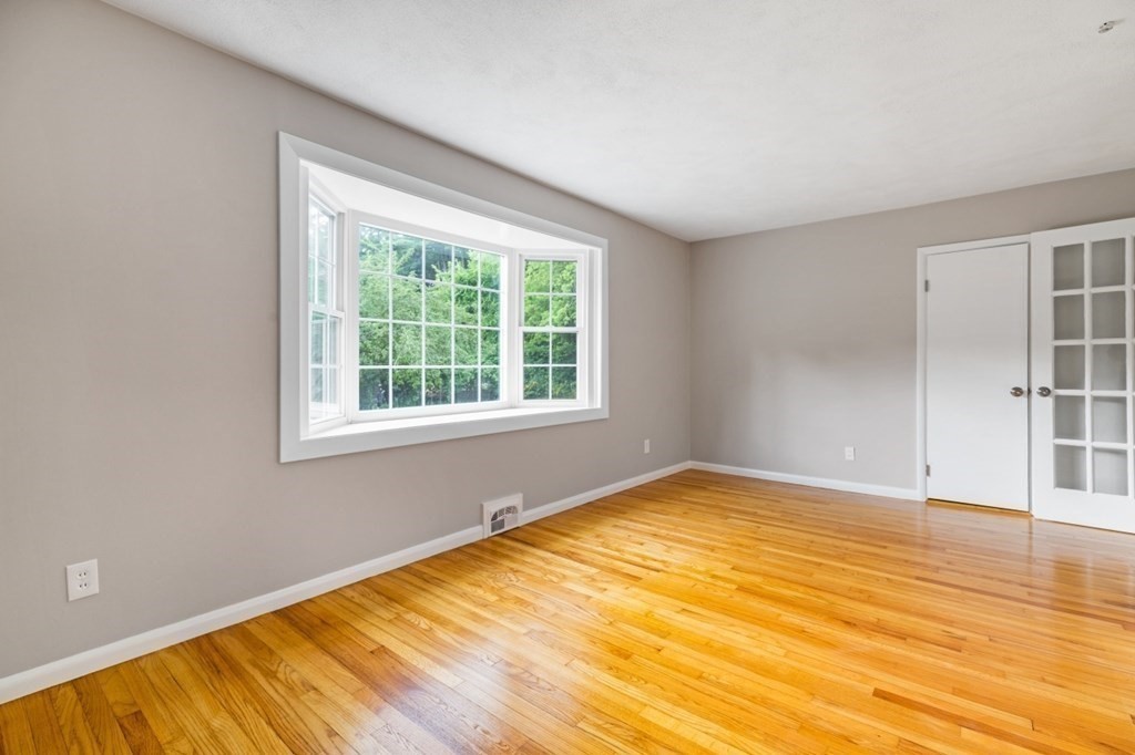 240 Belknap Road Framingham, MA 01701 - Photo 13 of 42 Gallery Image 13