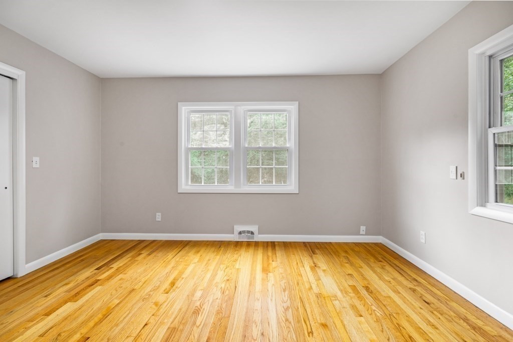 240 Belknap Road Framingham, MA 01701 - Photo 17 of 42 Gallery Image 17