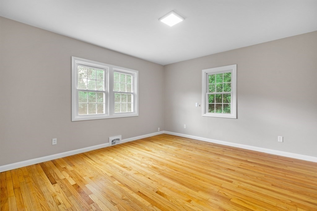 240 Belknap Road Framingham, MA 01701 - Photo 18 of 42 Gallery Image 18