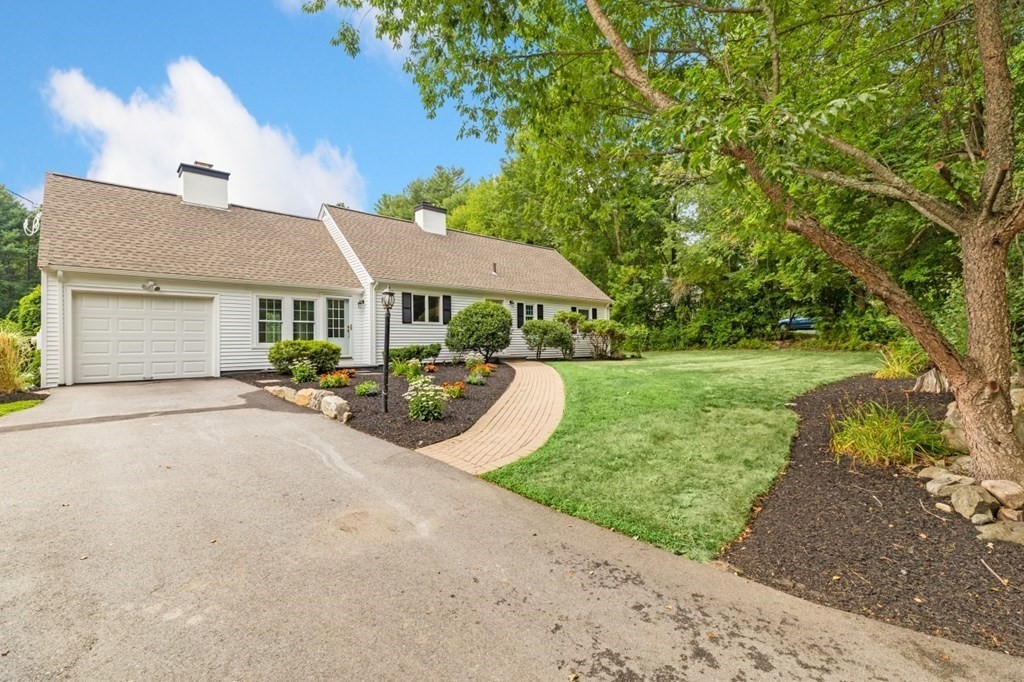 240 Belknap Road Framingham, MA 01701 - Photo 5 of 42 Gallery Image 5