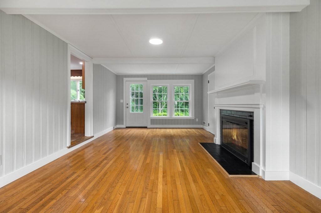 240 Belknap Road Framingham, MA 01701 - Photo 8 of 42 Gallery Image 8