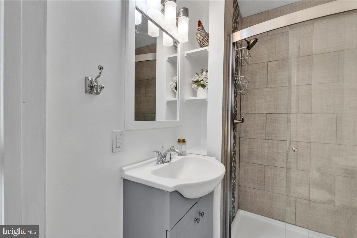 1864 Bryant Street Northeast Washington, DC 20018 - Photo 15 of 37 Bathroom 1