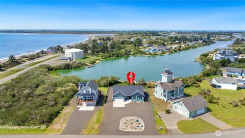 $749,950 | 1019 Wawona Avenue Southeast, Ocean Shores, WA 98569