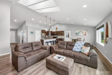 $749,950 | 1019 Wawona Avenue Southeast, Ocean Shores, WA 98569