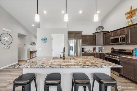 $749,950 | 1019 Wawona Avenue Southeast, Ocean Shores, WA 98569
