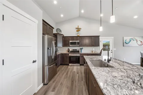 $749,950 | 1019 Wawona Avenue Southeast, Ocean Shores, WA 98569