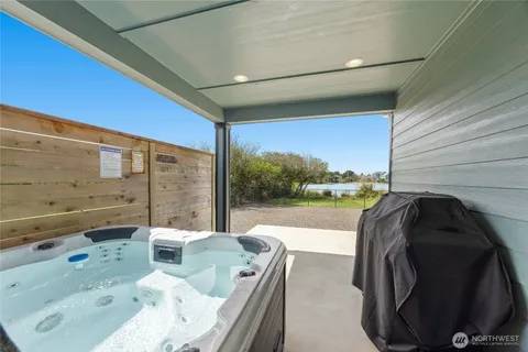 $749,950 | 1019 Wawona Avenue Southeast, Ocean Shores, WA 98569
