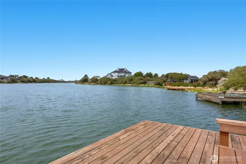 $749,950 | 1019 Wawona Avenue Southeast, Ocean Shores, WA 98569