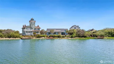 $749,950 | 1019 Wawona Avenue Southeast, Ocean Shores, WA 98569