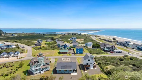 $749,950 | 1019 Wawona Avenue Southeast, Ocean Shores, WA 98569