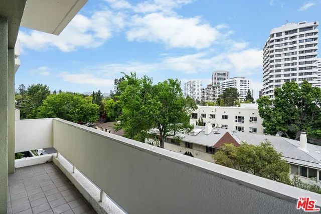 $799,000 | 10701 Wilshire Boulevard, Unit 503, Los Angeles, CA 90024