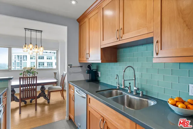 $799,000 | 10701 Wilshire Boulevard, Unit 503, Los Angeles, CA 90024