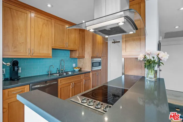 $799,000 | 10701 Wilshire Boulevard, Unit 503, Los Angeles, CA 90024