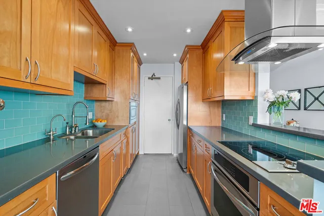 $799,000 | 10701 Wilshire Boulevard, Unit 503, Los Angeles, CA 90024