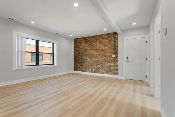 $2,200 | 1550 West Juneway Terrace, Unit 1C, Chicago, IL 60626