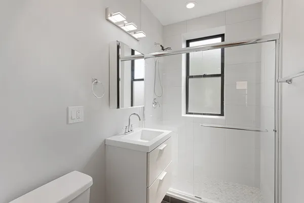 $2,200 | 1550 West Juneway Terrace, Unit 1C, Chicago, IL 60626