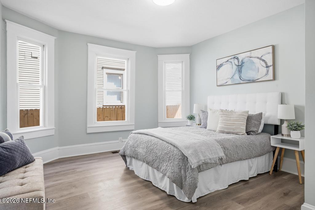 1825 Perry Street Jacksonville, FL 32206 - Photo 39 of 80 a bedroom with a large bed and a window