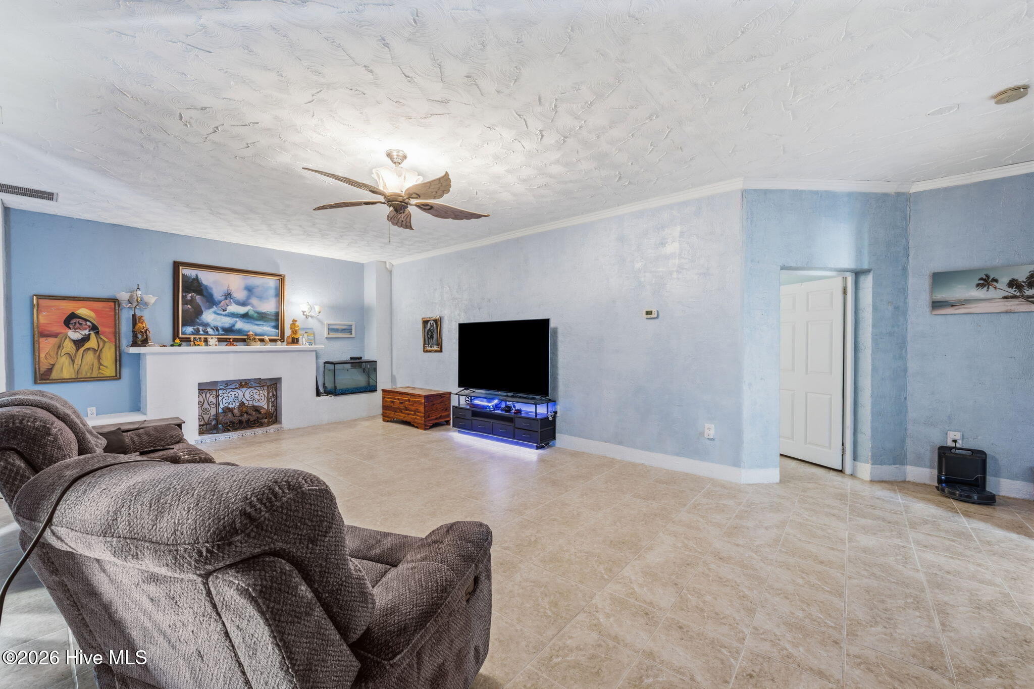 362 Lee's Chapel Road Pollocksville, NC 28573 - Photo 22 of 81 Living Room