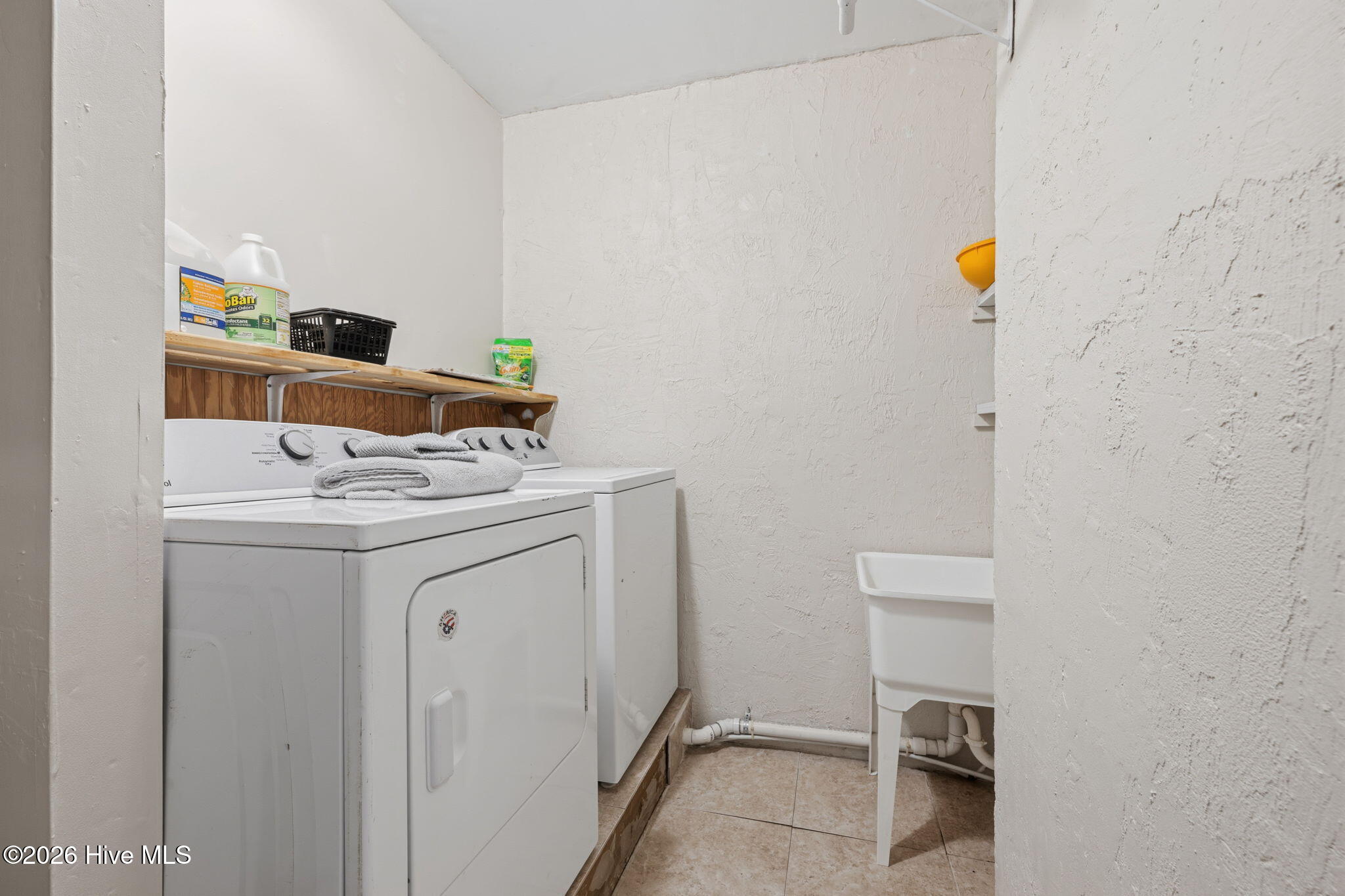 362 Lee's Chapel Road Pollocksville, NC 28573 - Photo 25 of 81 Laundry Room