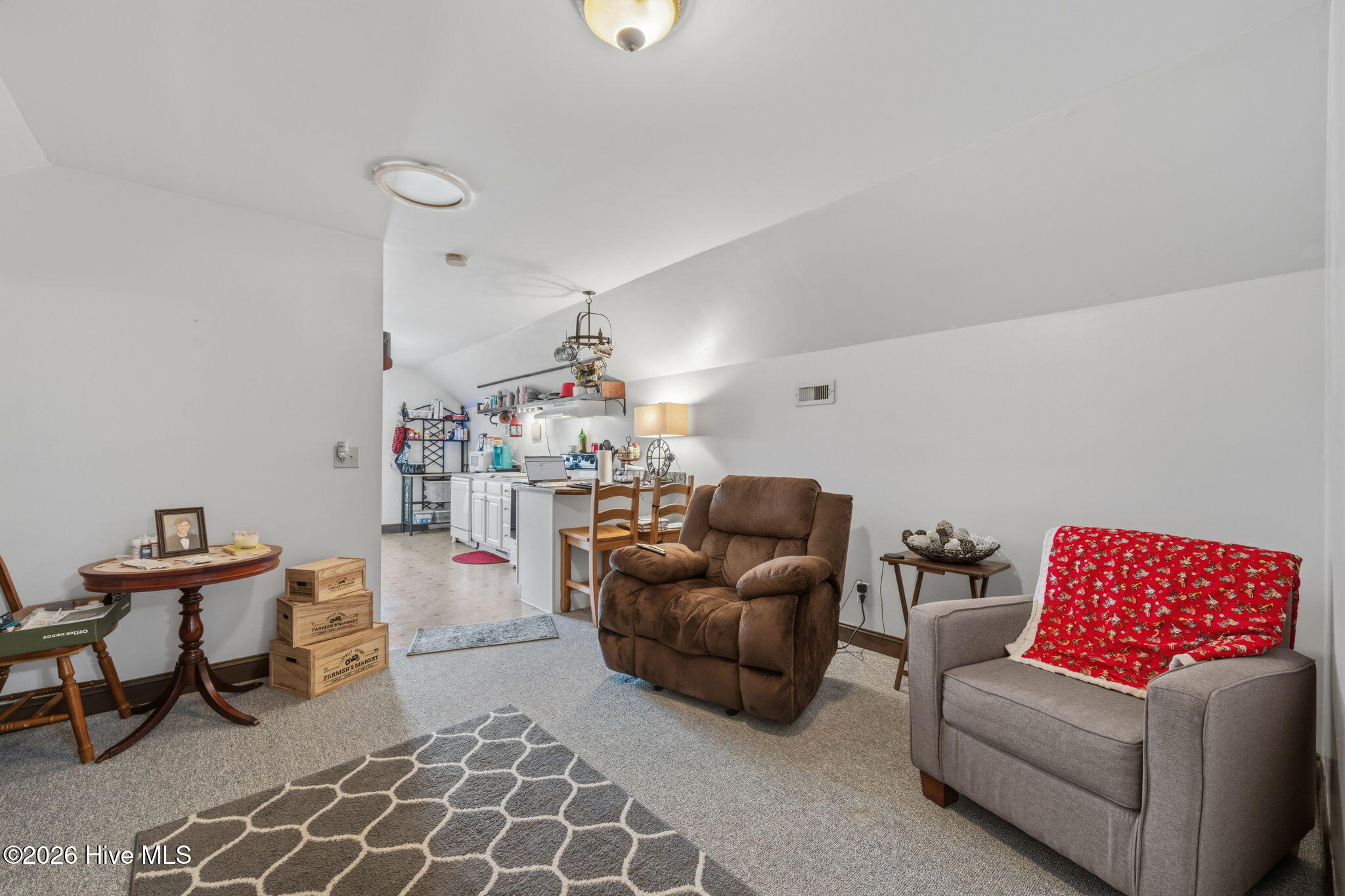 362 Lee's Chapel Road Pollocksville, NC 28573 - Photo 51 of 81 Apartment Living Room