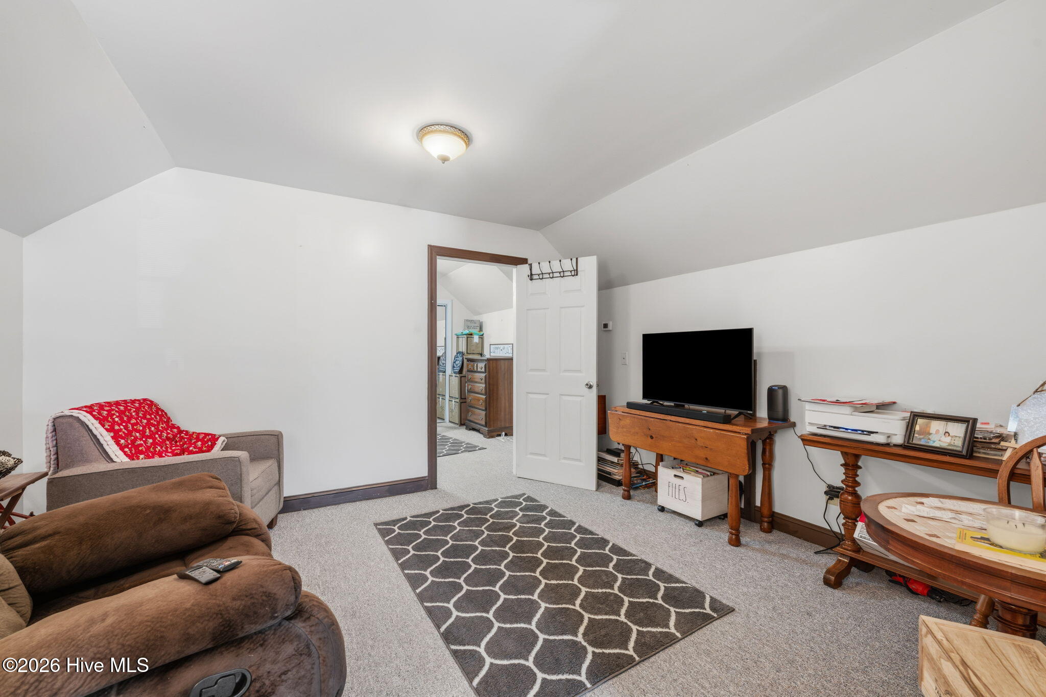 362 Lee's Chapel Road Pollocksville, NC 28573 - Photo 53 of 81 Apartment Living Room