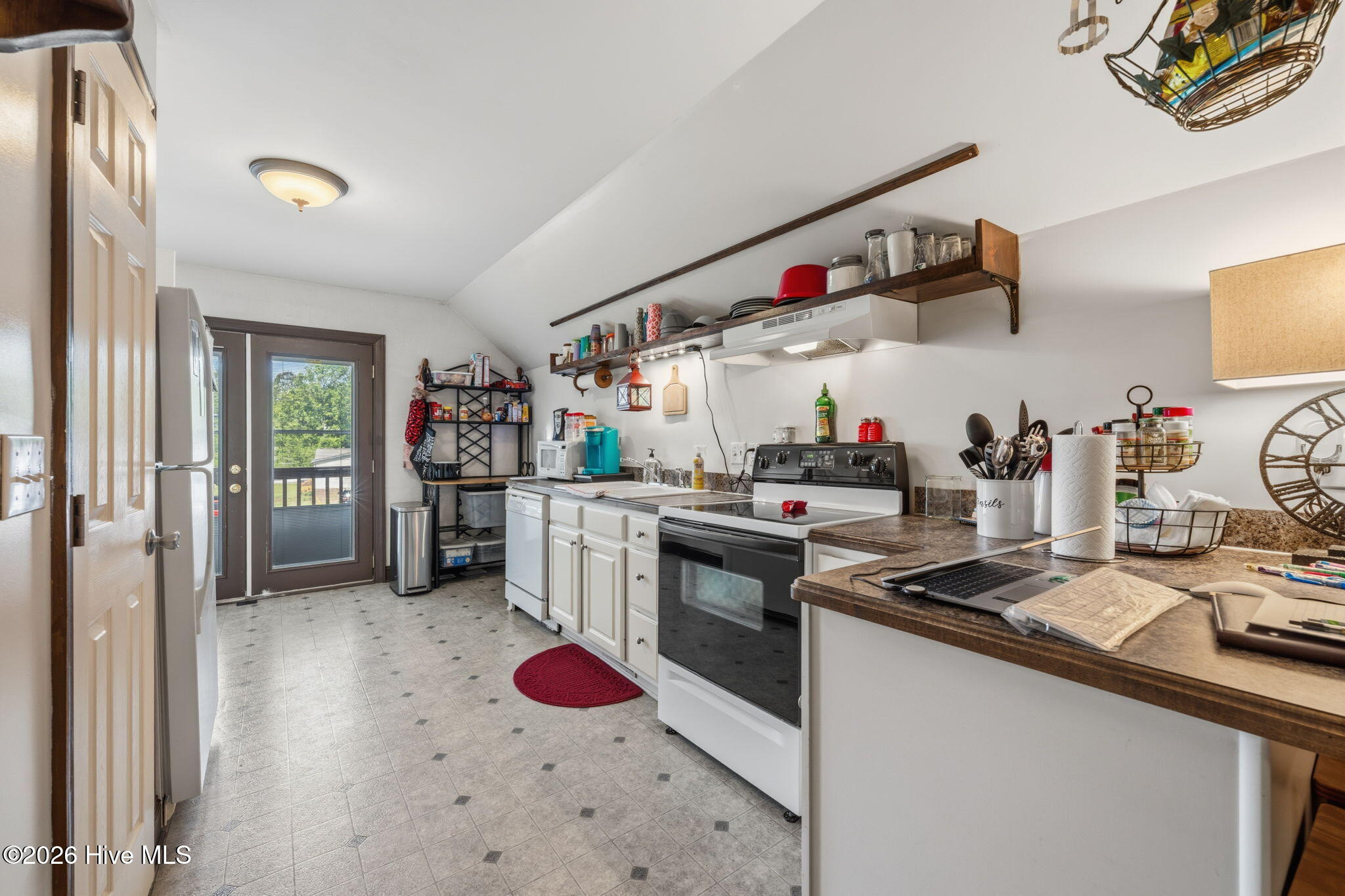 362 Lee's Chapel Road Pollocksville, NC 28573 - Photo 54 of 81 Apartment Kitchen