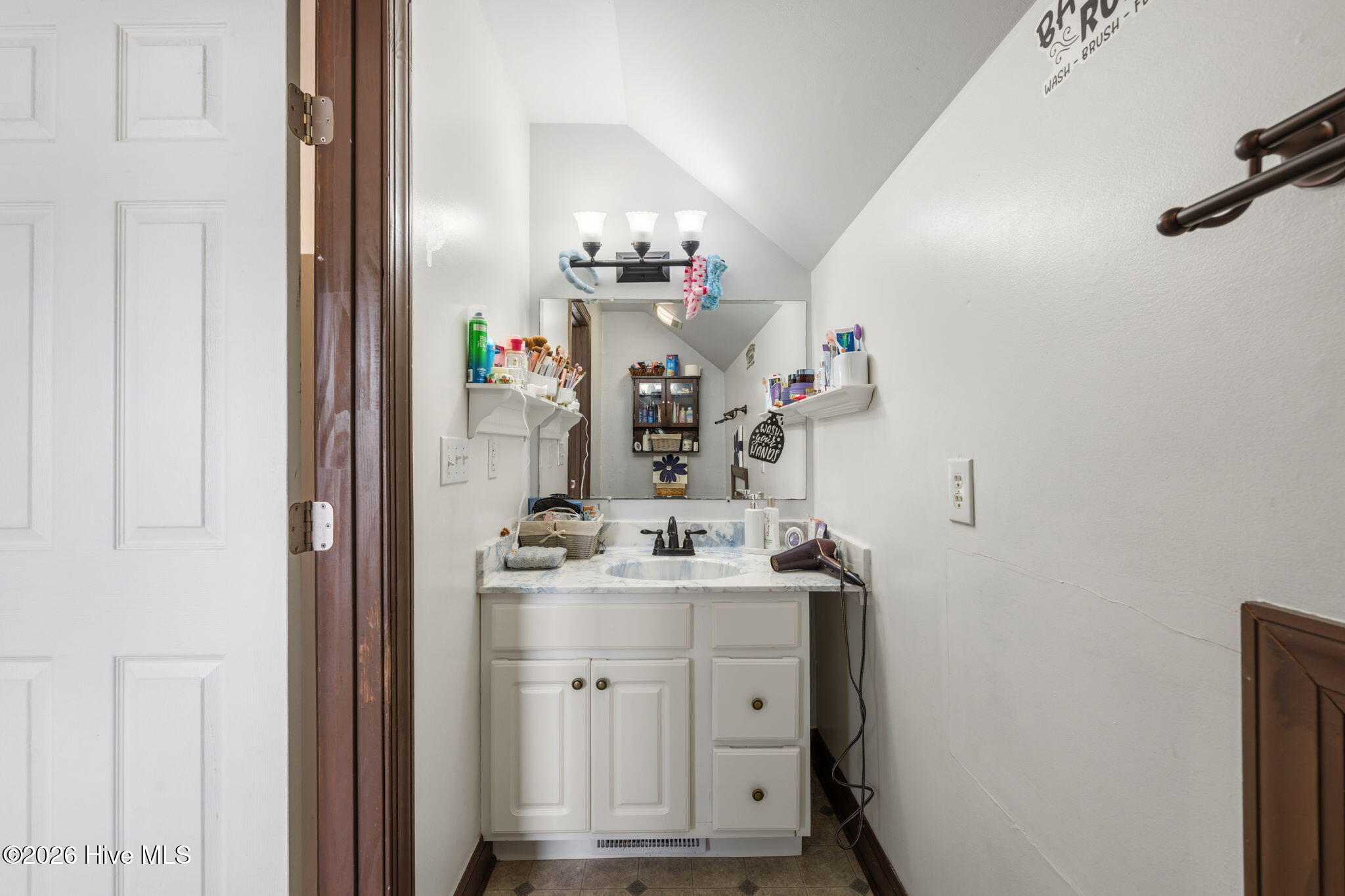 362 Lee's Chapel Road Pollocksville, NC 28573 - Photo 58 of 81 Apartment Bathroom