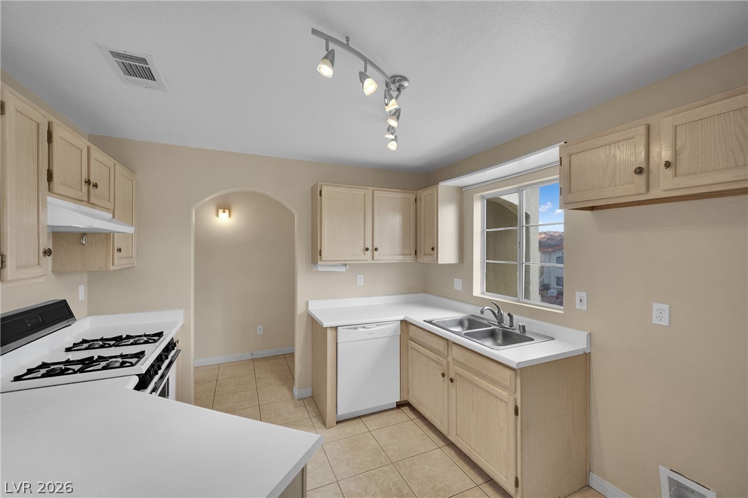 698 South Racetrack Road, Unit 1022 Henderson, NV 89015 - Photo 8 of 31