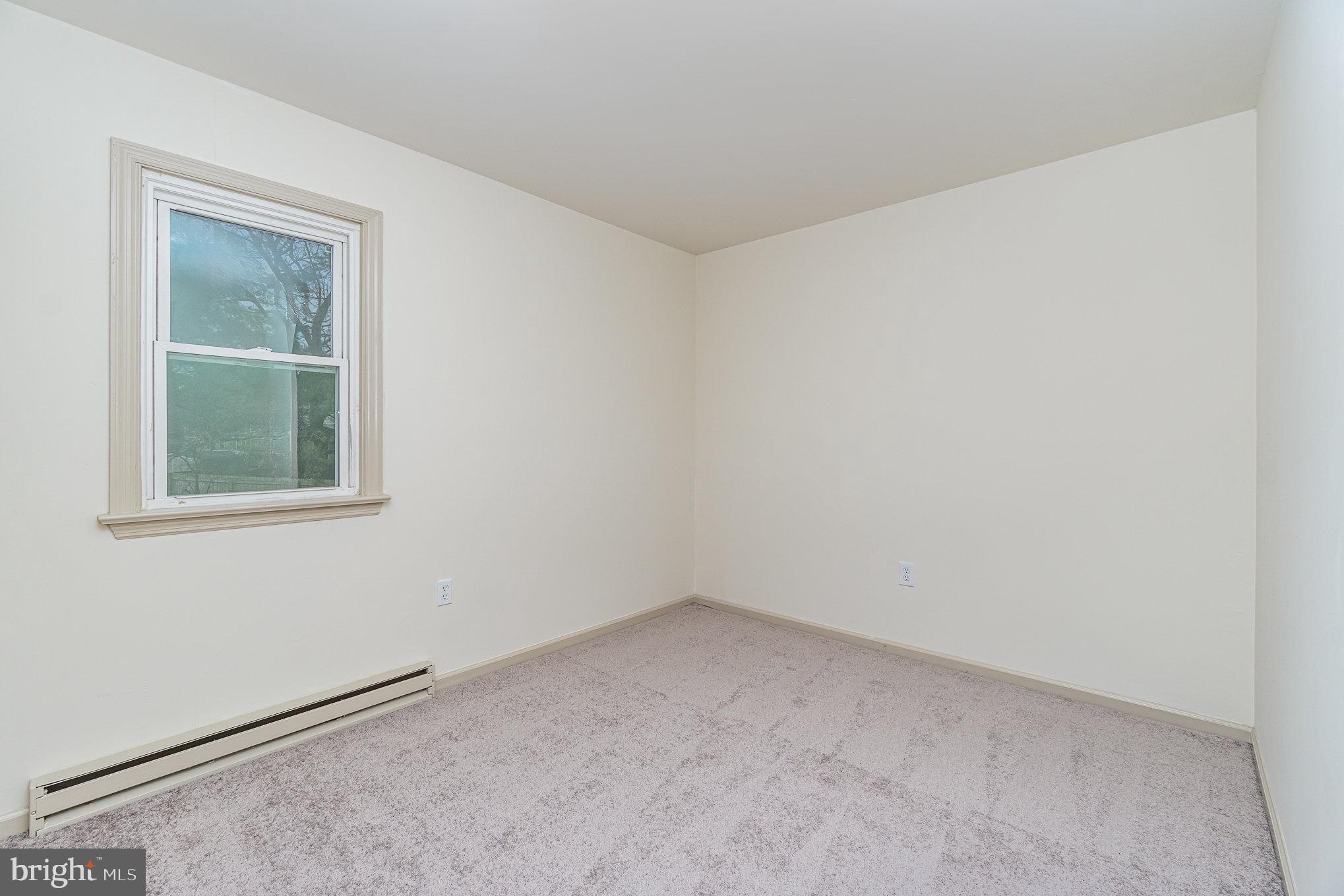 1638 Chadwick Circle Lancaster, PA 17603 - Photo 15 of 25 an empty room with a window