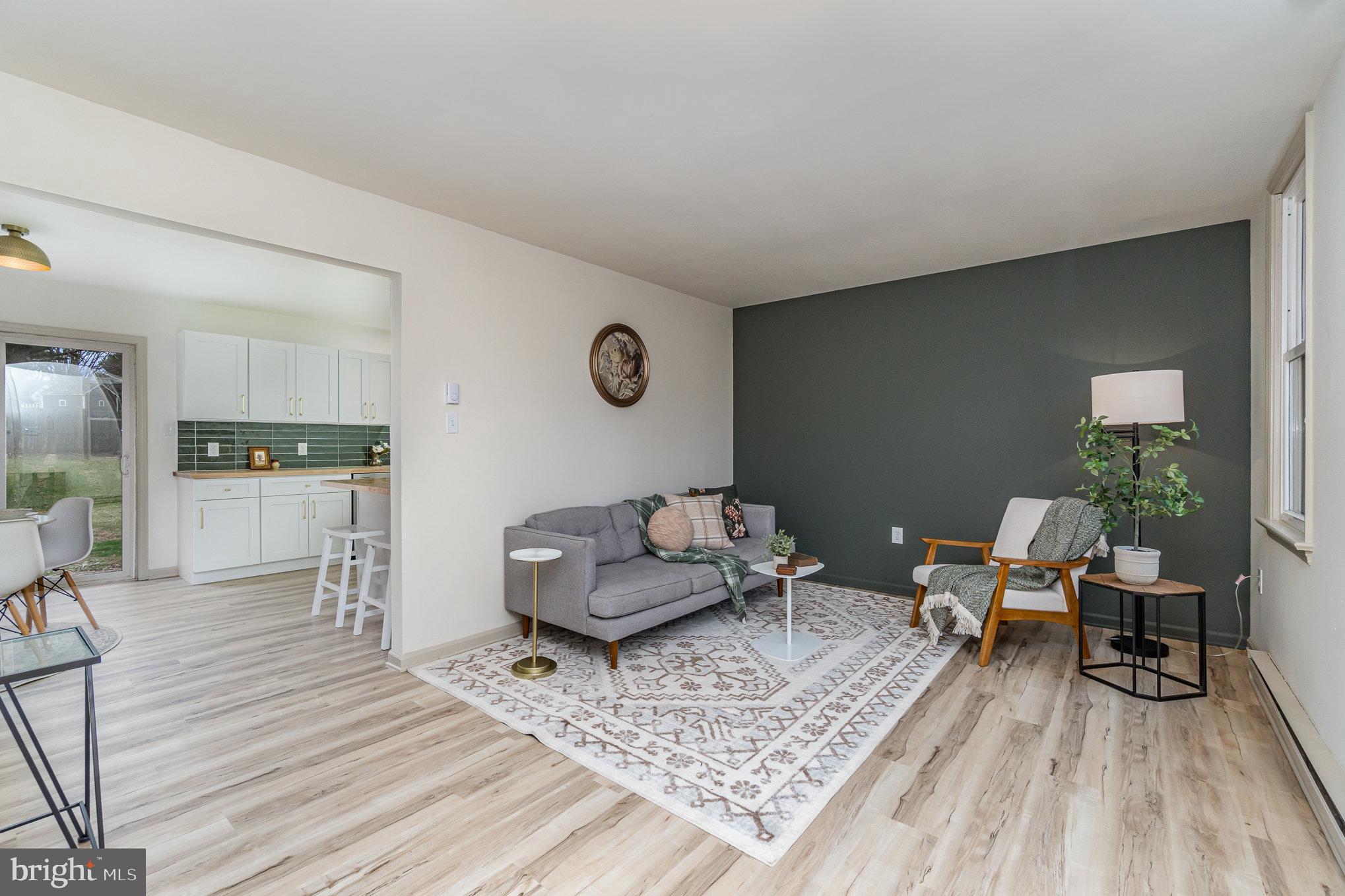 1638 Chadwick Circle Lancaster, PA 17603 - Photo 5 of 25 a living room with furniture and a wooden floor