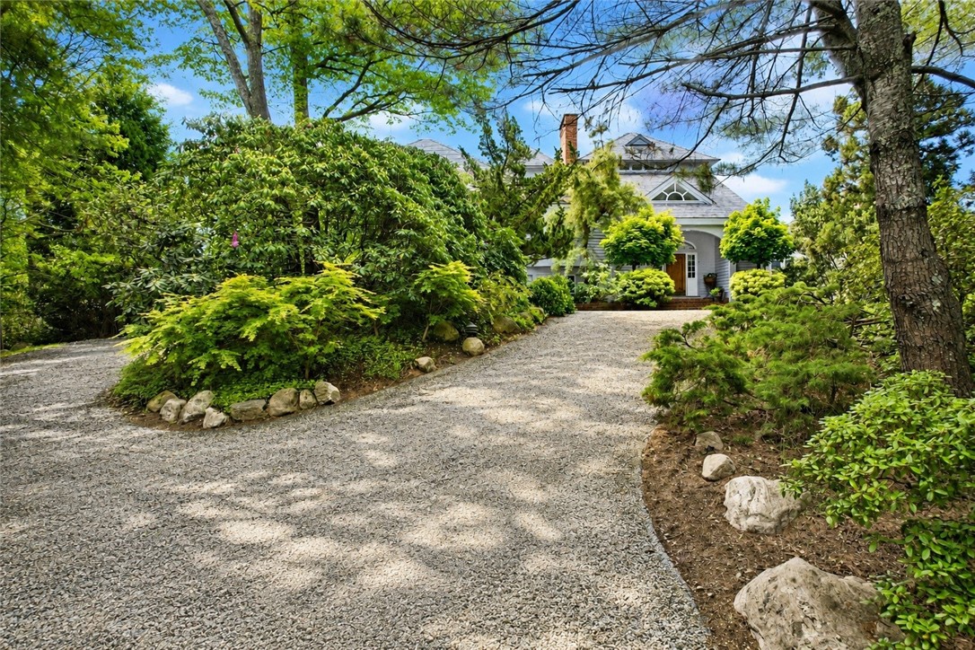 18 East Hills Road Westerly, RI 02891 - Photo 3 of 50