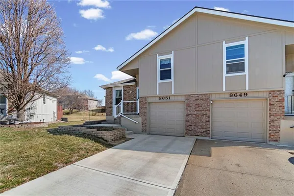 $205,000 | 8651 North Hull Avenue, Kansas City, MO 64154