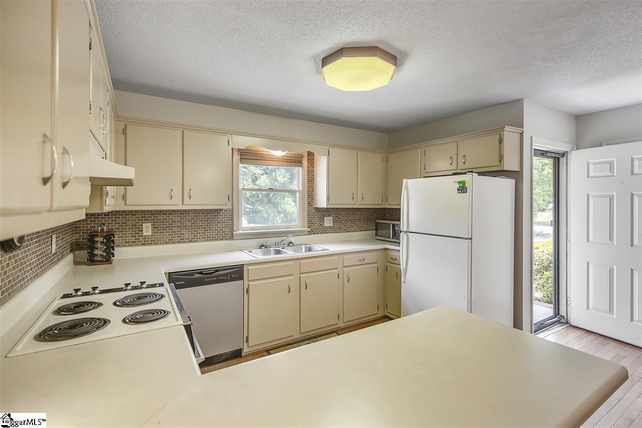 3052 Springfield Villas Anderson, SC 29626 - Photo 7 of 35